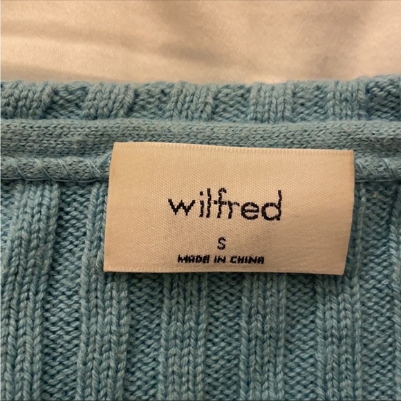 Aritzia Wilfred knit pearl cardigan blue size small EUC - Picture 6 of 6